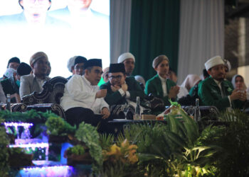 Di Hadapan Ribuan Santri Nahdlatul Wathon NTB, Muzani Paparkan Program Prioritas Prabowo
