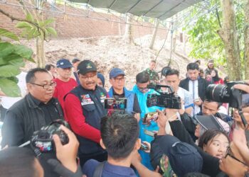 Mensos Gus Ipul: Ketum SMSI Firdaus  Yang Membuat Kami Terperangkap Di Sini