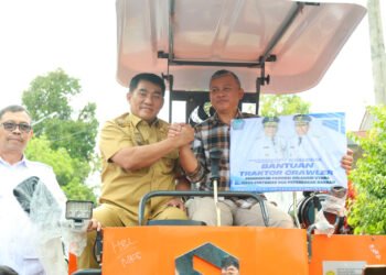 Ketahanan Pangan Jadi Prioritas, Gubernur Yulius Bantu Alsintan dan Benih Jagung untuk Petani Minahasa