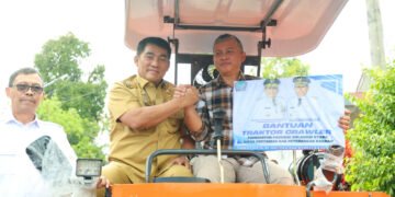 Ketahanan Pangan Jadi Prioritas, Gubernur Yulius Bantu Alsintan dan Benih Jagung untuk Petani Minahasa
