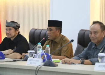 Pemprov Sulut dan KKP Distribusikan 18.200 Liter Air Bersih untuk Warga Manado Tua