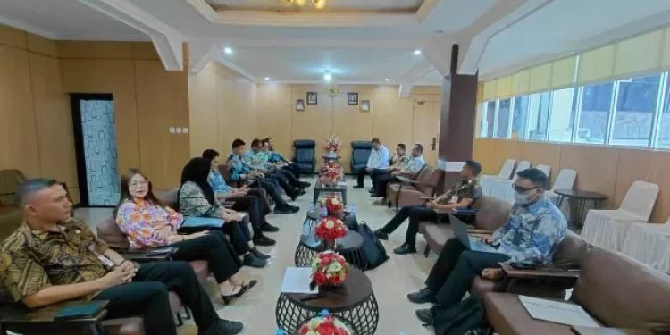 Kanwil Kemenkum Sulut dan Pemkot Bitung Bahas Draf Kerja Sama Kewarganegaraan Undocumented Person